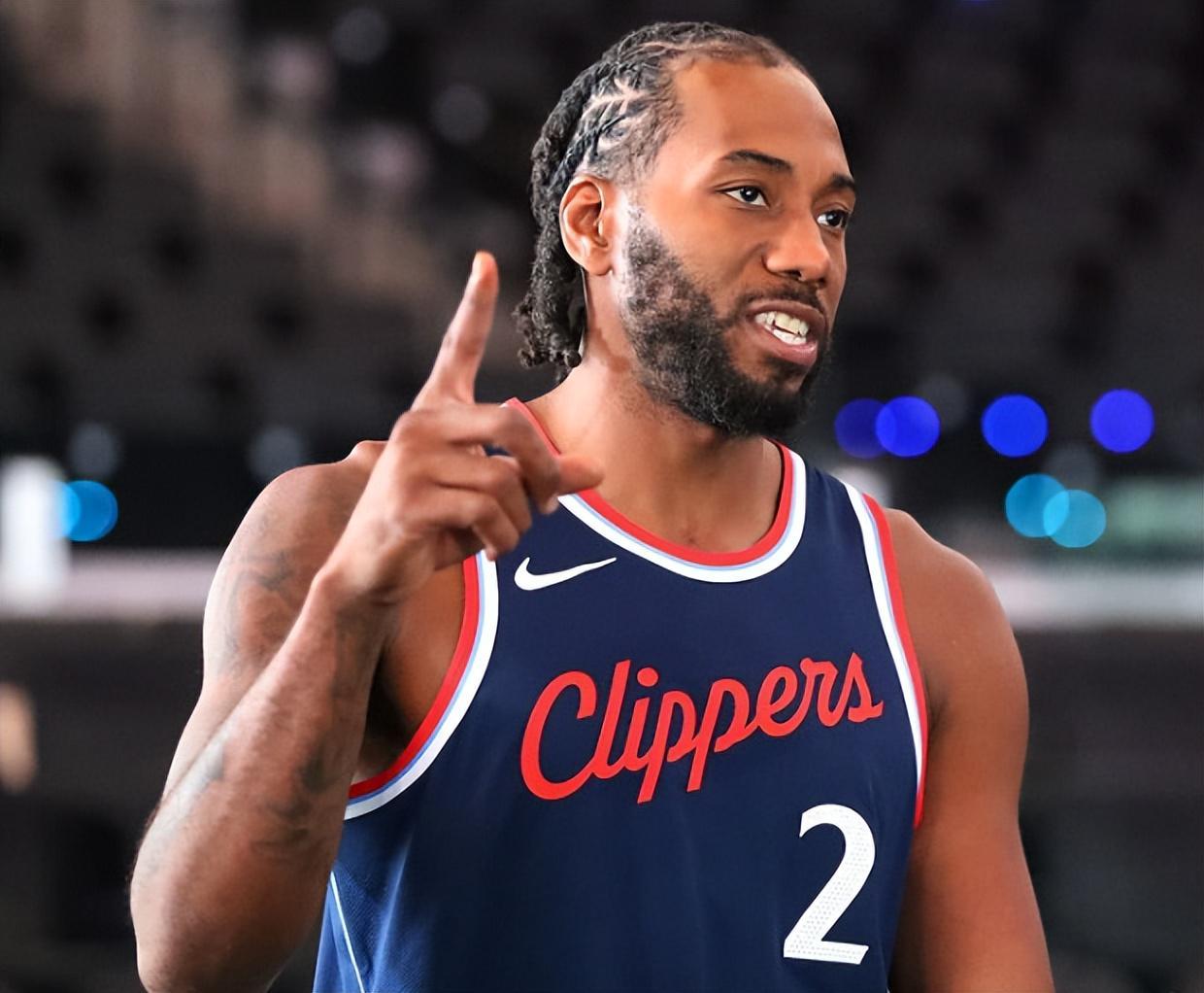 开云-狂轰45分5板5助！小卡创神级纪录，NBA奇迹诞生，鲍尔默送福利