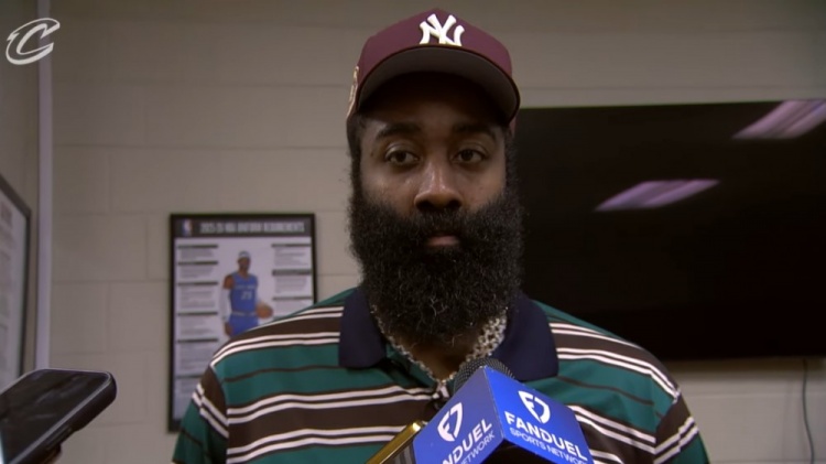 开云注册入口-哈登谈适应过程:我还在学习 我还住在酒店里&还没安顿下来