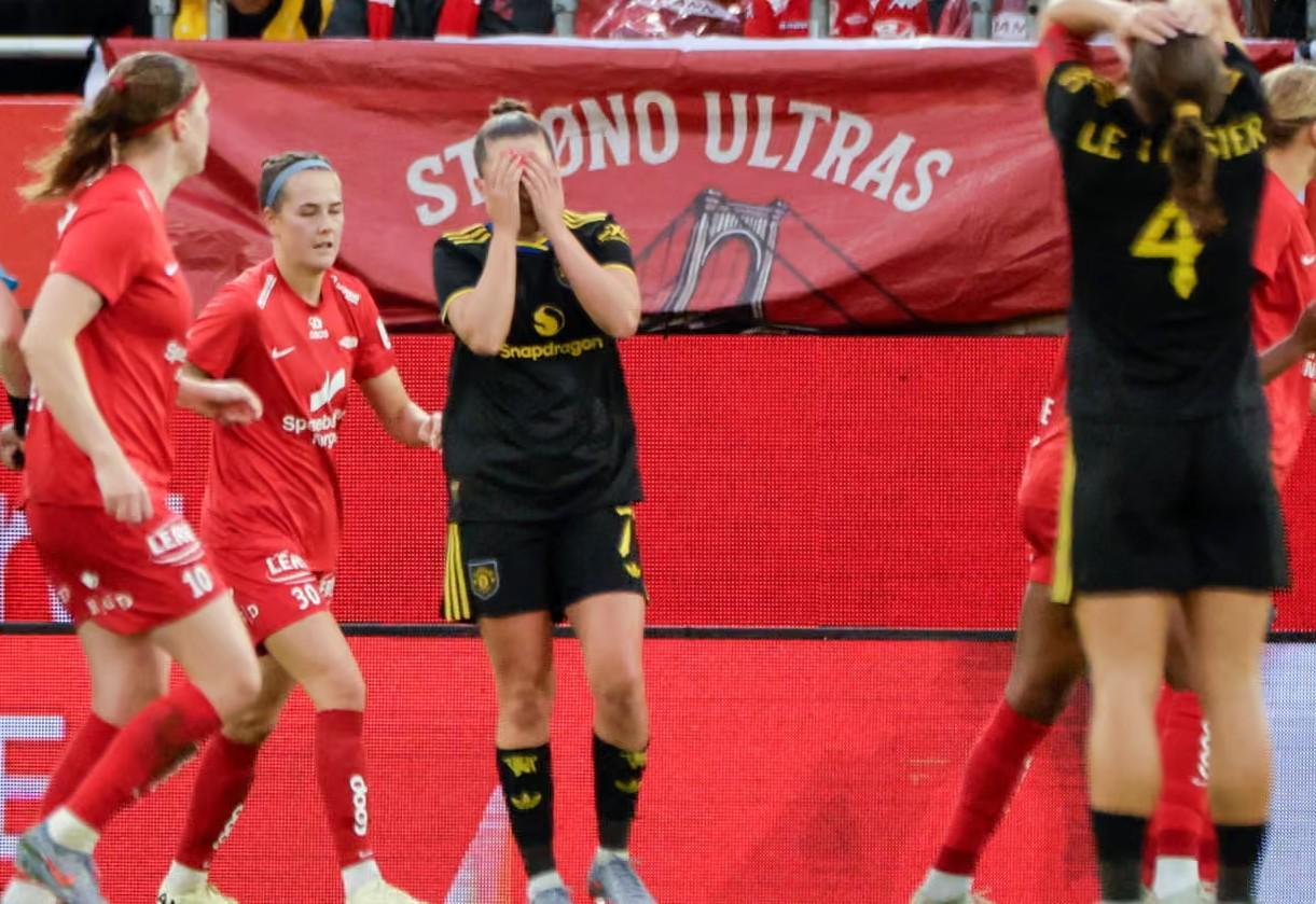 kaiyun-颇为尴尬,欧冠资格赛前曼联女足的部分球鞋在托运中丢失