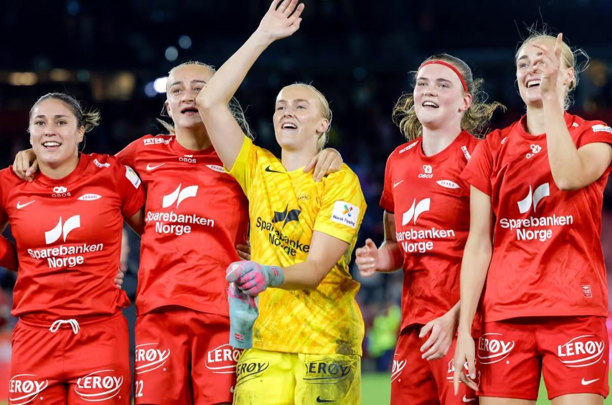 kaiyun-颇为尴尬,欧冠资格赛前曼联女足的部分球鞋在托运中丢失