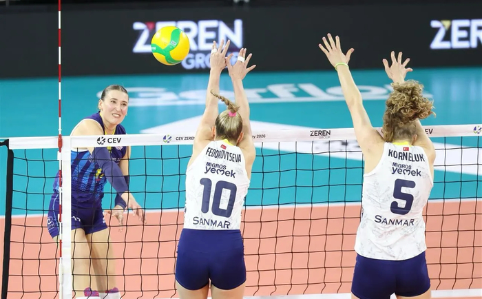 欧冠女排战报:斯坎迪奇爆冷取胜,王媛媛率队轻松晋级|费内巴切|加拉塔萨雷|梅丽萨-瓦尔加斯|费多罗夫采娃|比赛_新浪体育_新浪新闻